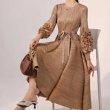 Three-Home Folds Solid-Colored Fashion Hand Embroidered Belted Elegant