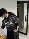 Buttoned Retro Printed Cardigan- Outfit