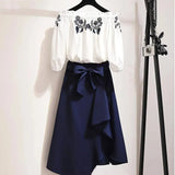retro women's dress two-piece Korean version of the white rose embroidery Tshirt black high waist slim irregular