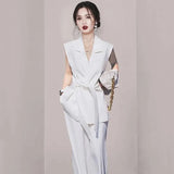 White Professional Suit Two-piece Senior Sense of Light Mature Wind Temperament Celebrity Slim Sleeveless Suit Suit