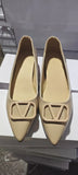 Design Sharp Head Soft Sole Single Shoe 2025 New Patent Skin Bare Light Commuting V Buckle Temperament Flat