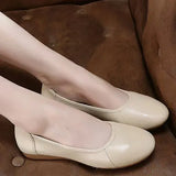 Zingj Large Size Women's Shoes 41-43 Spring Model 2024 New Versatile Flat Leather Shallow Single Shoes Soft Sole Mother Shoes-Outfit