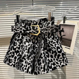 2022 Winter New Arrival High Waist Metal Belt Leopard Shorts Streetwear Women Fashion Tide