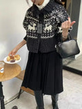 Buttoned Retro Printed Cardigan- Outfit