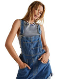 Loose Multi-Pocket Strap Jeans Woman-Outfit