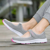 Women Shoes 2022 New Hollow Mesh Soft Sole Casual Shoes Non Slip Flat Shoes Light Sneakers Women Large Size Shoes